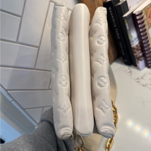 Louis Vuitton Coussin PM - Picture 3 of 13